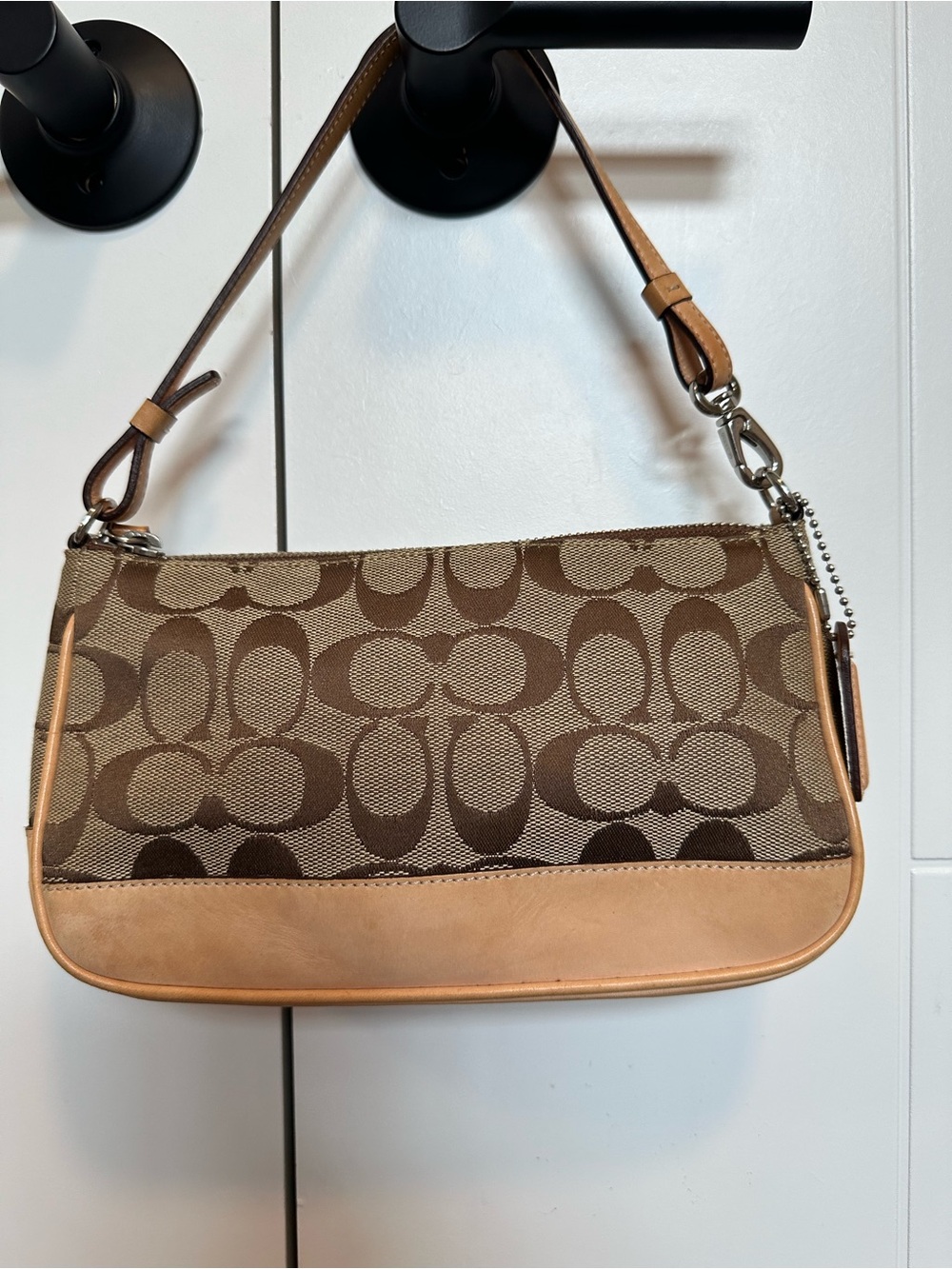 🤎 Coach Signature Vintage Demi Pouch Shoulder Bag Khaki and Brown